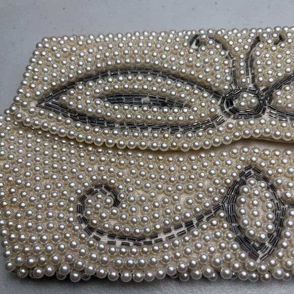 Vintage Pearl Beaded Clutch Handmade Japan Mid Century 8x4 Ivory Butterfly Snap - Picture 15 of 16